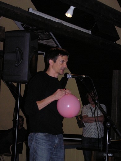 0906161214_openmic_037